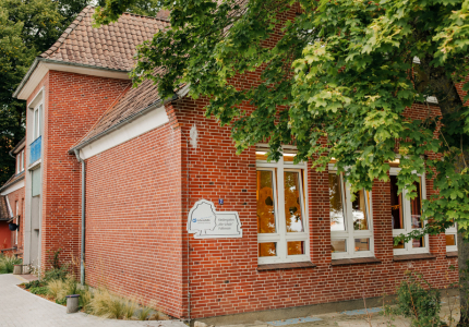 Außenansicht des Kindergartens Alte Schule Pattensen